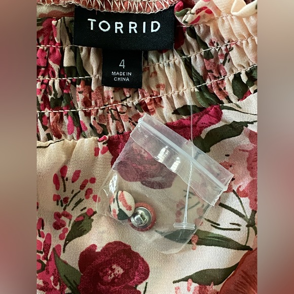 NWOT Torrid Shiffon Smocked Mock Neck Floral Pink Sheer Blouse  Size 4 - Picture 7 of 13